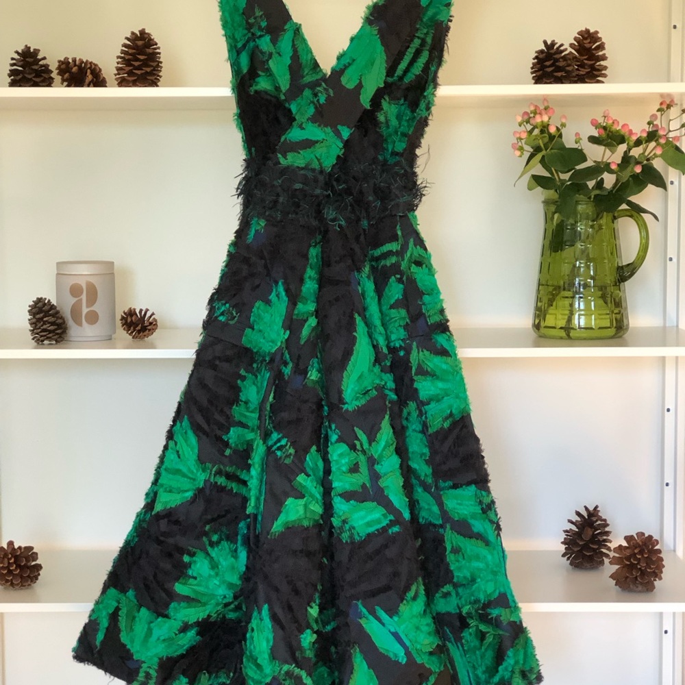 Stunning MILLY dress, perfect for the holidays or any special occasion!